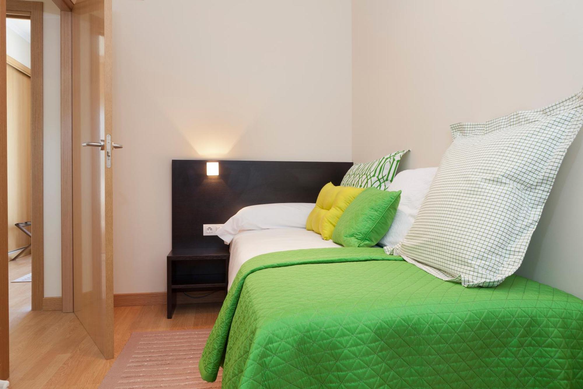 Aparthotel Jardines de Aristi Vitoria Habitación foto